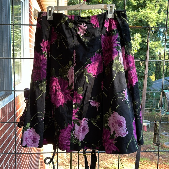 Talbots Petites Floral Black A-Line Skirt Purple Flowers Pleats Lined Zipper 12P - Picture 3 of 16